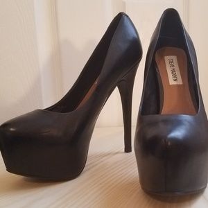 Steve Madden Dejavu Leather Platform Heels